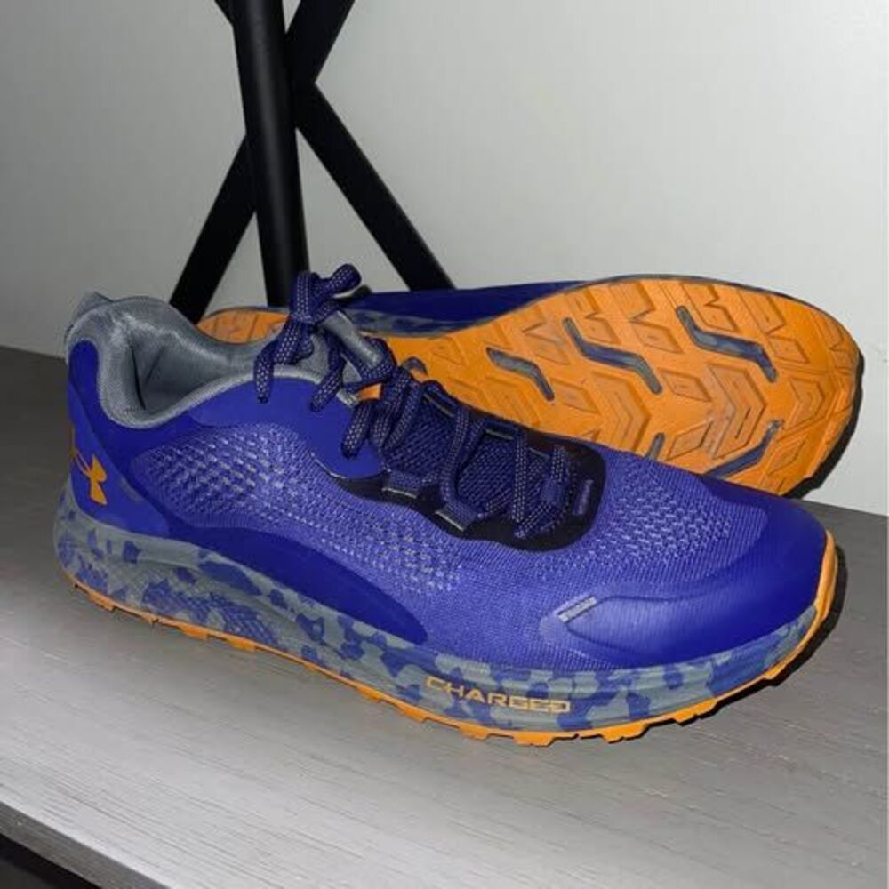 Size 9.5 Under Armour Men’s Running Shoes Athletic Blue Orange Trail